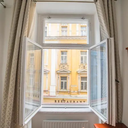 Kolonada * Marianske Lazne